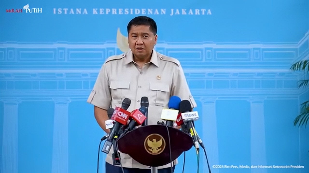Realisasi Program Perumahan Rakyat Prabowo melalui bedah rumah nasional.